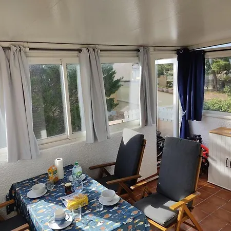 Apartment Gruissan: 4 Pers, Clim, Parking, Proche Centre - Fr-1-796-81