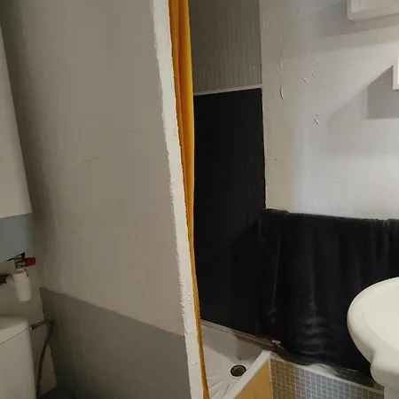 Gruissan: 4 Pers, Clim, Parking, Proche Centre - Fr-1-796-81 Apartment Gruissan