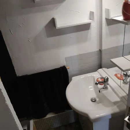 Gruissan: 4 Pers, Clim, Parking, Proche Centre - Fr-1-796-81 Apartment